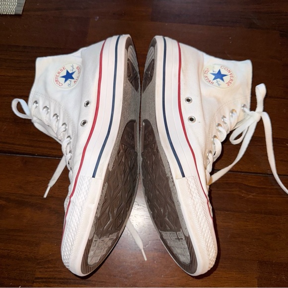 Converse Chuck Taylor Unisex White High-Tops with Red and Blue Details M9 W11 - Picture 4 of 9